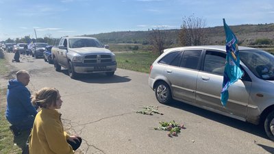 Був сім'янином та любив дружину: на Одещині прощалися із загиблим військовим Був сім'янином та любив дружину: на Одещині прощалися із загиблим військовим
