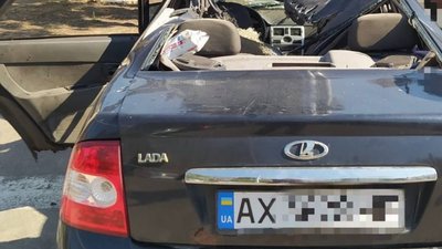 Поблизу Слатиного на Харківщині FPV-дрон вдарив по авто