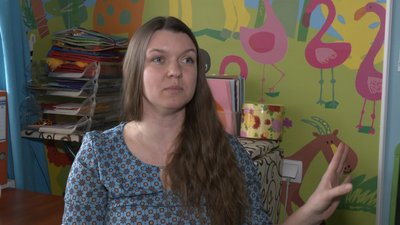 Запоріжанка власноруч створює фетрові дитячі книжки