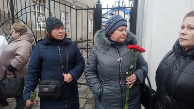 Загинув на Донеччині: у Житомирі попрощалися із військовослужбовцем Денисом Місюрою Загинув на Донеччині: у Житомирі попрощалися із військовослужбовцем Денисом Місюрою