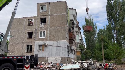 Снаряди, ракети, бомби. У червні війська РФ обстрілювали Миколаївщину руйнуючи будинки та вбиваючи людей Снаряди, ракети, бомби. У червні війська РФ обстрілювали Миколаївщину руйнуючи будинки та вбиваючи людей
