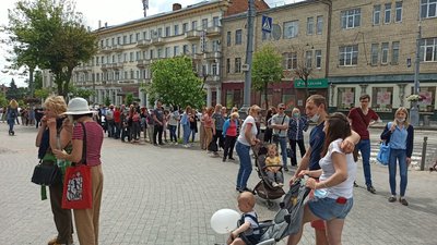 У Вінниці відкрили Центр масової вакцинації від коронавірусу У Вінниці відкрили Центр масової вакцинації від коронавірусу