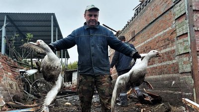 Наслідки ракетного удару Росії: родина з Первомайського на Харківщині втратила трьох членів сім'ї Наслідки ракетного удару Росії: родина з Первомайського на Харківщині втратила трьох членів сім'ї