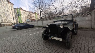 Житель Тернопільщини реставрує автомобілі, яким більше 70 років Житель Тернопільщини реставрує автомобілі, яким більше 70 років