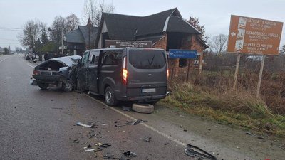 Травмувалися двоє пасажирів та загинула водійка: на Закарпатті сталася ДТП Травмувалися двоє пасажирів та загинула водійка: на Закарпатті сталася ДТП
