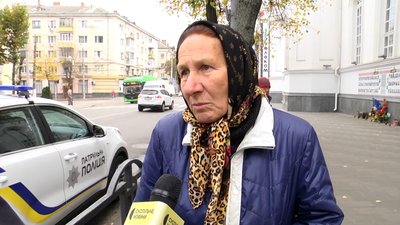 У Житомирі попрощалися із "азовцем" Віталієм Лобовим та командиром відділення Максимом Євпаком У Житомирі попрощалися із "азовцем" Віталієм Лобовим та командиром відділення Максимом Євпаком