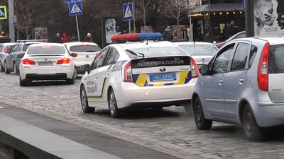 Якщо не працюватиме радіо та інтернет: у Львові тестували автомобільну систему оповіщення