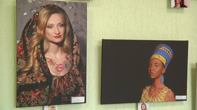 У Житомирі відкрили виставку фоторобіт з макіяжами від Зої Гаврилюк У Житомирі відкрили виставку фоторобіт з макіяжами від Зої Гаврилюк