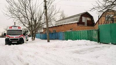 Машина швидкої приїхала на виклик