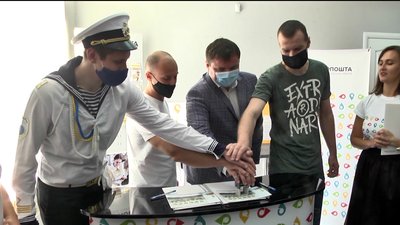 Три об'єкти Херсонщини зображені на нових поштових марках серії "Маяки України"
