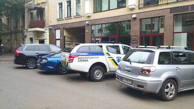 У Харкові евакуювали бізнес-центр через повідомлення про мінування У Харкові евакуювали бізнес-центр через повідомлення про мінування