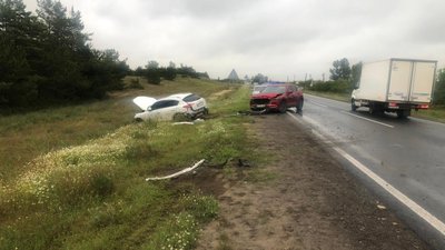 На Херсонщині зіткнулися 5 автівок, є травмовані – поліція встановлює обставини ДТП