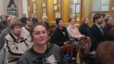 Книга "У кожної сльози своя історія"