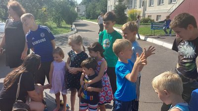 Дитяче свято. Волонтери відвідали вихованців Хоружівського центру реабілітації дітей