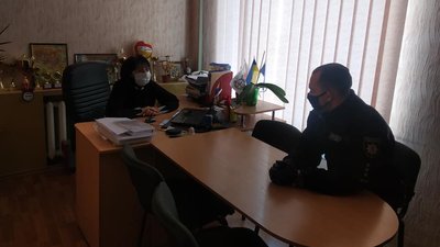 Карантин: ювенальні поліцейські Херсонщини контролюватимуть дітей до 16-ти років Карантин: ювенальні поліцейські Херсонщини контролюватимуть дітей до 16-ти років