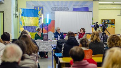 Історик Ярослав Грицак презентував житомирським учням та освітянам свою книгу про глобальну історію України Історик Ярослав Грицак презентував житомирським учням та освітянам свою книгу про глобальну історію України