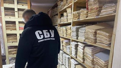 Заробляли на ухилянтах. Двоє жителів Франківщини підробляли медичні довідки для виїзду за кордон — СБУ Заробляли на ухилянтах. Двоє жителів Франківщини підробляли медичні довідки для виїзду за кордон — СБУ