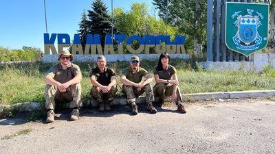 "Найважче для мене в капеланстві – не розплакатися при хлопцях" – житомирянка Олена Легенчук "Найважче для мене в капеланстві – не розплакатися при хлопцях" – житомирянка Олена Легенчук