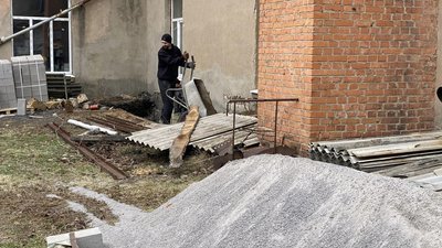 Для учнів Писарівського ліцею розпочали робити нове укриття