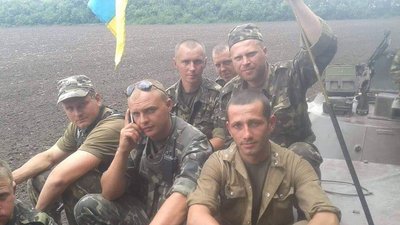 Матір загиблого артилериста з Тернопільщини привітали з Днем ракетних військ і артилерії