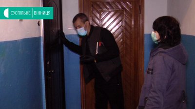Допомога під час карантину: волонтери купують пенсіонерам ліки і продукти
