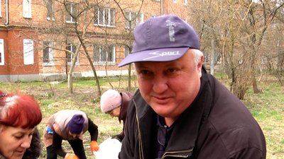 Житомиряни вчетверте вийшли на міську толоку Житомиряни вчетверте вийшли на міську толоку