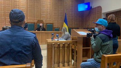 У Тернополі в суді розглядають справу водія, який 15 років тому вчинив смертельне ДТП У Тернополі в суді розглядають справу водія, який 15 років тому вчинив смертельне ДТП