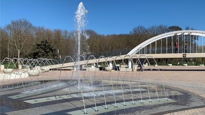 Копія Кримського мосту в Комсомольскому парку в Керчі, Керченській міст