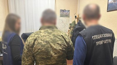 Бронежилети і шоломи на понад 4 мільйони гривень: на Вінниччині судитимуть начальника складу військової частини