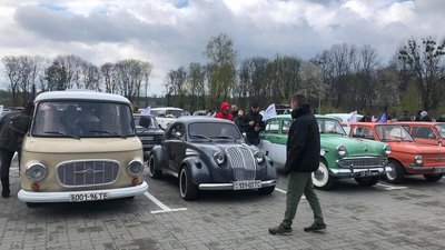 На Львівщині відбувся автопробіг за участі 70 ретроавтомобілів На Львівщині відбувся автопробіг за участі 70 ретроавтомобілів