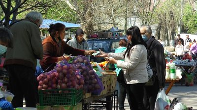 Послаблення карантину в Миколаєві: як працюють ринки, кафе та транспорт Послаблення карантину в Миколаєві: як працюють ринки, кафе та транспорт