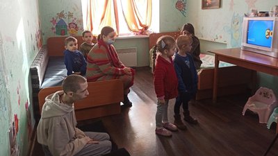 Гуртожиток для переселенців у Новгородці. Хто там живе та в яких умовах Гуртожиток для переселенців у Новгородці. Хто там живе та в яких умовах