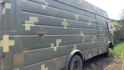 Шиють, в'яжуть, фарбують: у Кривому Розі працює волонтерський центр допомоги військовим Шиють, в'яжуть, фарбують: у Кривому Розі працює волонтерський центр допомоги військовим