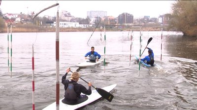 Вінницькі веслувальники готуються до Чемпіонату України Вінницькі веслувальники готуються до Чемпіонату України