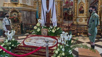 Тернопільські пластуни понад 20 років стійкують біля плащаниць Тернопільські пластуни понад 20 років стійкують біля плащаниць