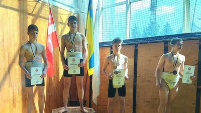 Сумські сумоїсти