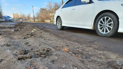 Аварійна ділянка вулиці Сосюри у Полтаві: коли ремонтуватимуть та як саме Аварійна ділянка вулиці Сосюри у Полтаві: коли ремонтуватимуть та як саме