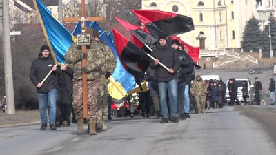 Тернополі попрощалися із загиблим бійцем Артуром-Артемом Харівим Тернополі попрощалися із загиблим бійцем Артуром-Артемом Харівим