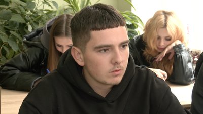 Студенти разом із прикордонниками писали радіодиктант національної єдності у Луцьку писали Студенти разом із прикордонниками писали радіодиктант національної єдності у Луцьку писали