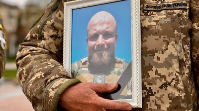 З 30-річним військовим Владиславом Харламовим попрощалися у Рівному
