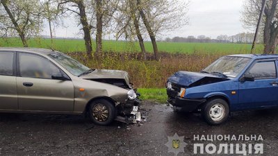 На Полтавщині в аваріях травмувалися двоє людей На Полтавщині в аваріях травмувалися двоє людей