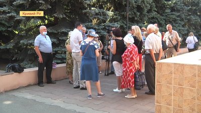 Представники садівничого товариства «Комунарівець» просять призупинити будівництво дороги Представники садівничого товариства «Комунарівець» просять призупинити будівництво дороги