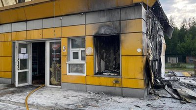 Поранена жінка внаслідок атаки РФ на АЗС у Корюківці