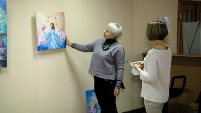 Житомирська художниця Ольга Швець підготувала до Дня закоханих персональну виставку