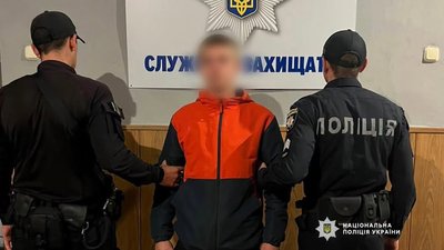 Викрадав військове екіпірування та гроші: на Чернігівщині затримали підозрюваного