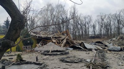 Били "КАБАми", ракетами та артилерією: армія РФ 15 разів обстріляла житлові квартали Донеччини