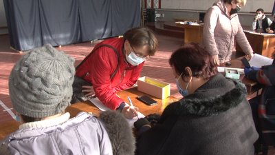 Вибори на Черкащині: як голосували у Мошнах Вибори на Черкащині: як голосували у Мошнах