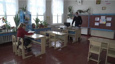 Та ж ситуація і в сусідній Студинці. У місцевій школі навчання через це не відміняли. Та ж ситуація і в сусідній Студинці. У місцевій школі навчання через це не відміняли.