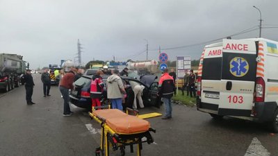 Зіткнення біля Рівного: у ДТП загинула жінка, кілька людей травмовані Зіткнення біля Рівного: у ДТП загинула жінка, кілька людей травмовані