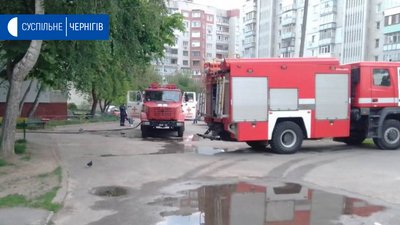 У Чернігові під час пожежі в квартирі господарка отруїлась газом, 15 людей евакуювали